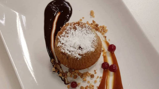 Fondant de Caramelo com Crocante de Amendoim