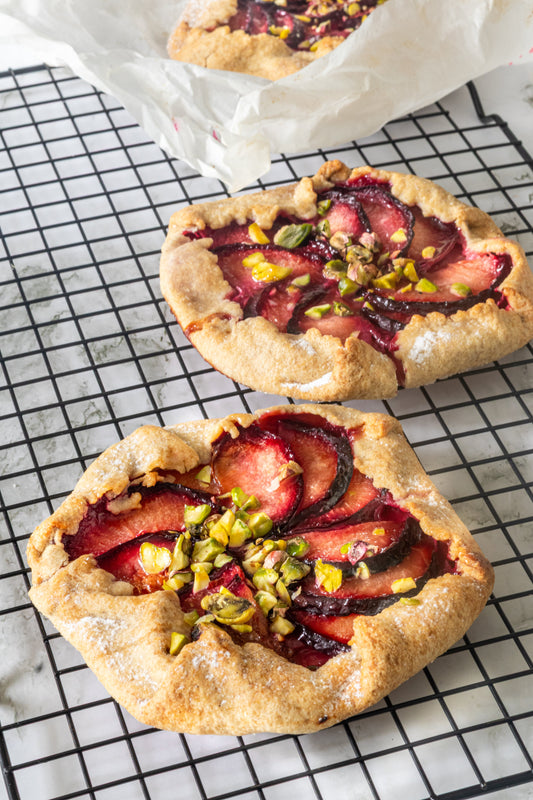 Tarteletes de Ameixa com canela e frutos secos